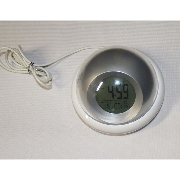 tech toyz Clock Date Temperature with 4 USB charging connectors Space Age Modern - Picture 4 of 7